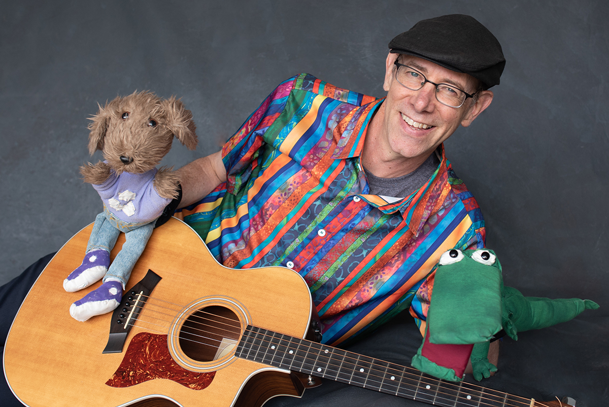 Tom Knight and his puppets