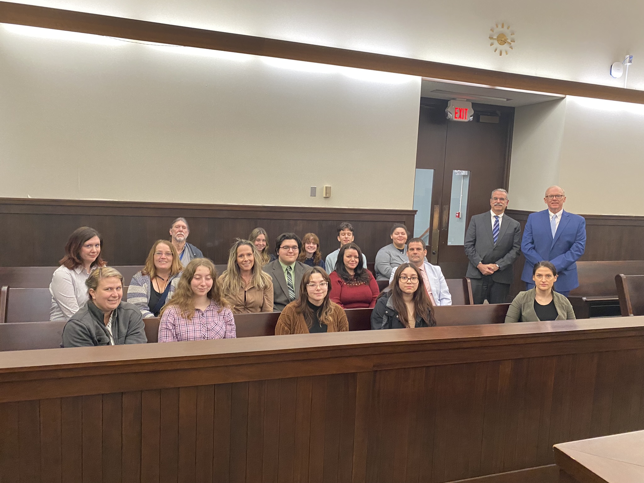 MWCC students visiting courtroom