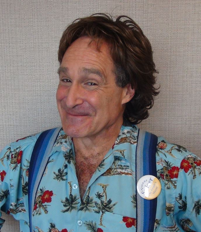 Roger Kabler as Robin Williams