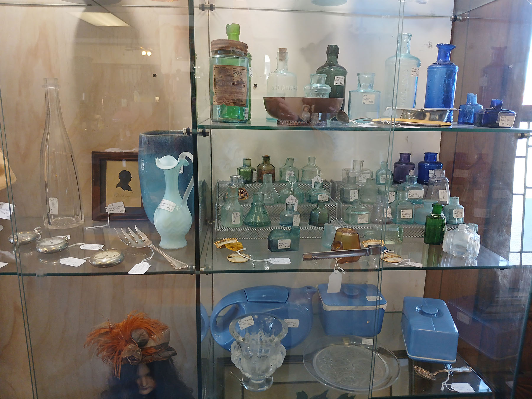 Sleepy Haulers Antiques Store