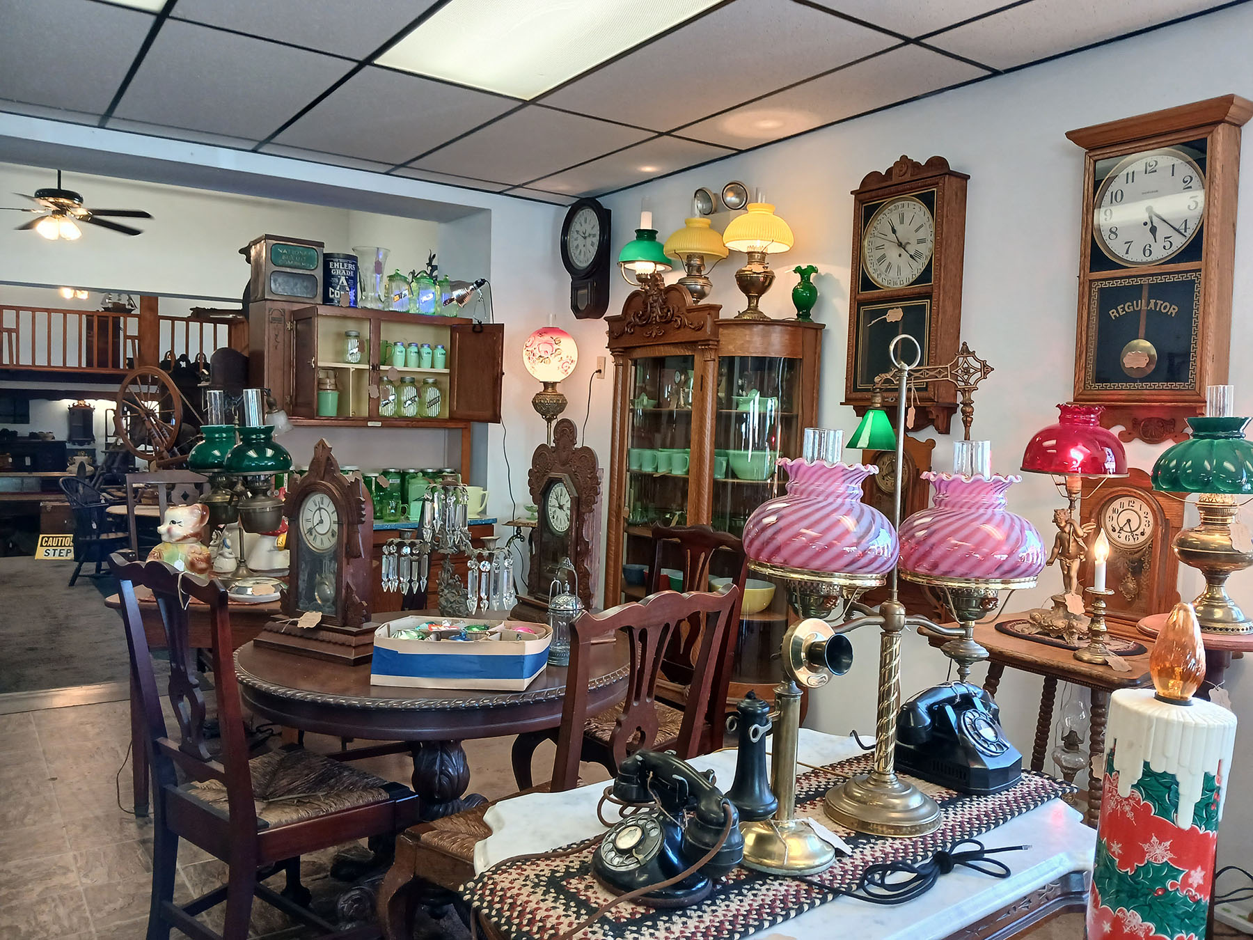 Sleepy Haulers Antiques Store